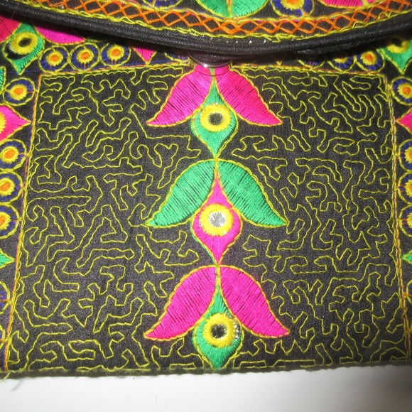 Moroccan Style Multi-Colored Crossbody/ Clutch - Picture 4 of 5